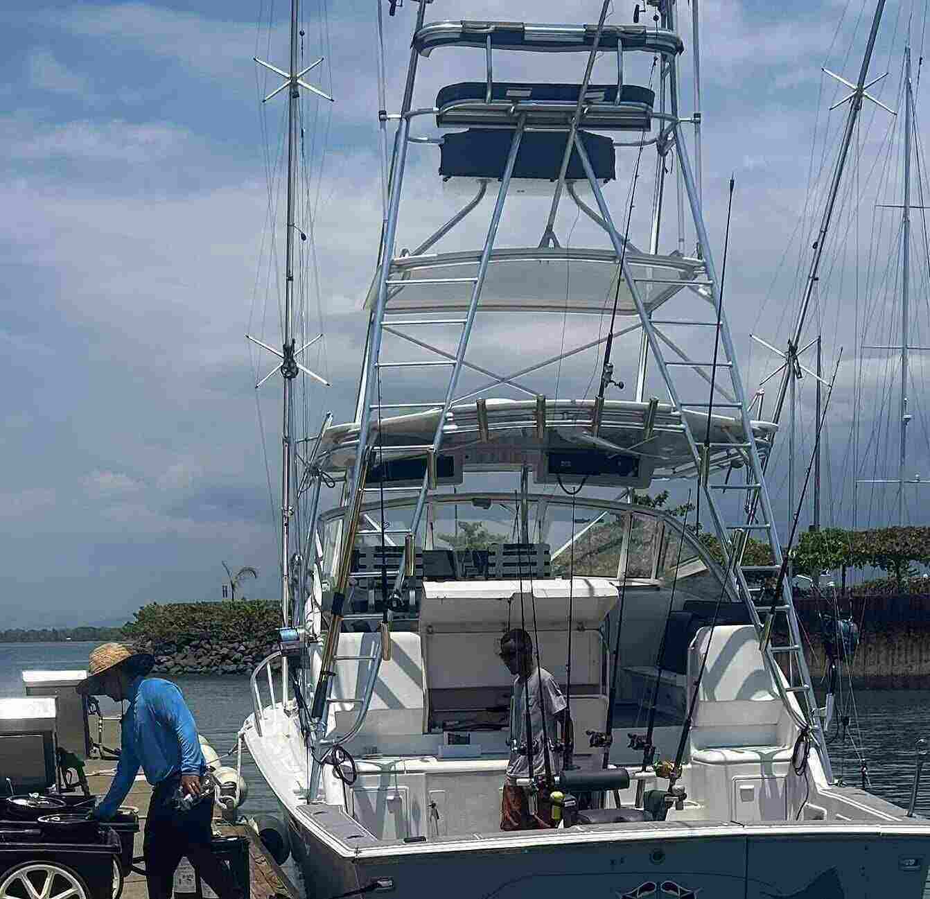 quepos fishing charter boats